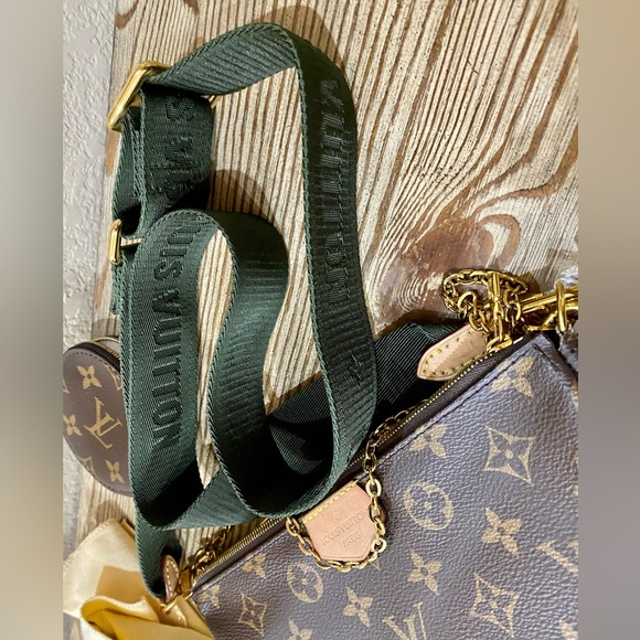 ❌SOLD❌ Authentic Like New Louis Vuitton Multi Pochette Accessories Army Green - Picture 6 of 16